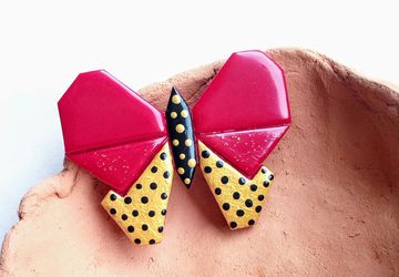 Carmine red butterfly brooch, origami butterfly, minimalist brooch, colorful brooch, bridesmaid gift, xmas gift idea, small pin, tiny brooch