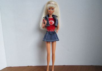 1976 barbie school girl