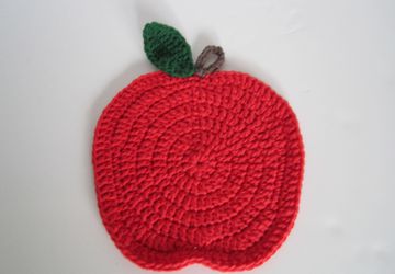 Handmade crochet apple place mat