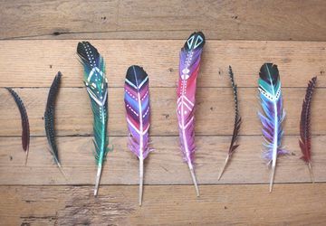 DIY Painted Feathers