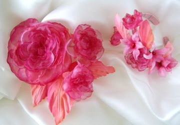 A set of broach and pin Cherry Rose