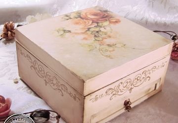 "Tender Rose" jewel case