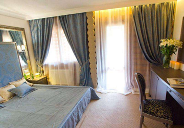 Curtains under the order