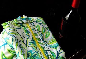 Green Garment Bag, Hanging Garment Bag, Clothing Garment Bag For Women, Travel Garment Bag & Toiletry Bag, Cosmetic Bag, Leaf design Bag