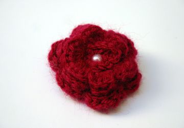 Rose Brooch with a Pearl