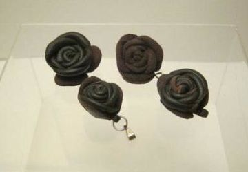 DIY leather roses