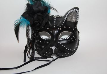 A Venetian mask "A cat"