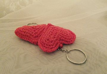 A heart-shaped keyring