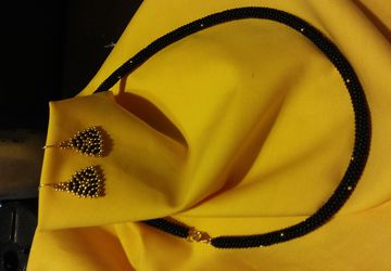 Black and Gold Sparkling Beaded Jewelry Set