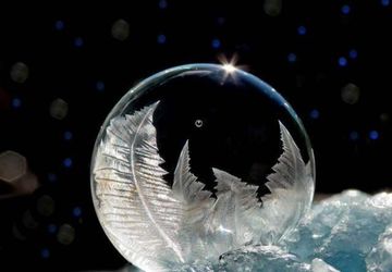 DIY Frozen soap bubbles with your kid!