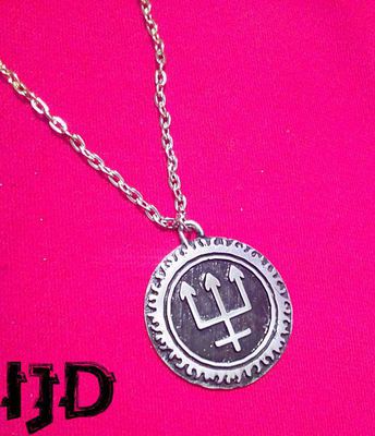 Watain necklace discount